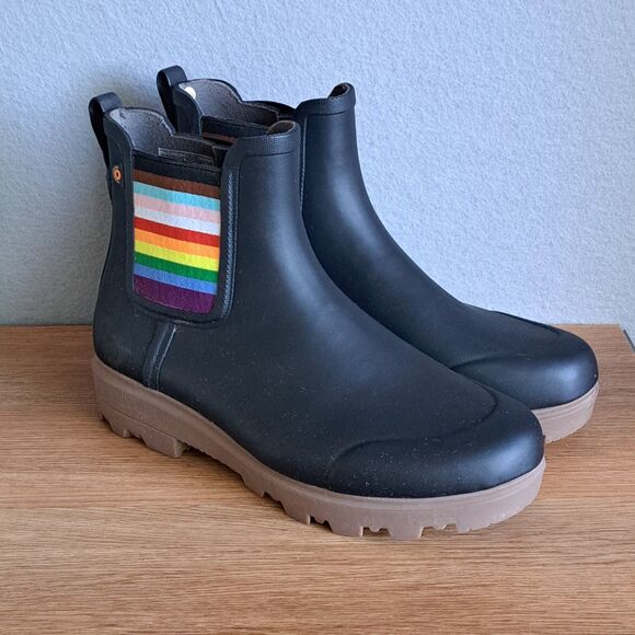 Bogs Holly Chelsea Women’s 10 Black Rain Boots Waterproof Pride Rainbow LGBTQ+ - Picture 1 of 10
